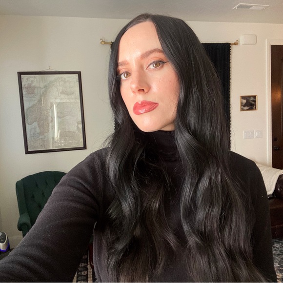 Meet your Posher, Alexis - Picture 3 of 4